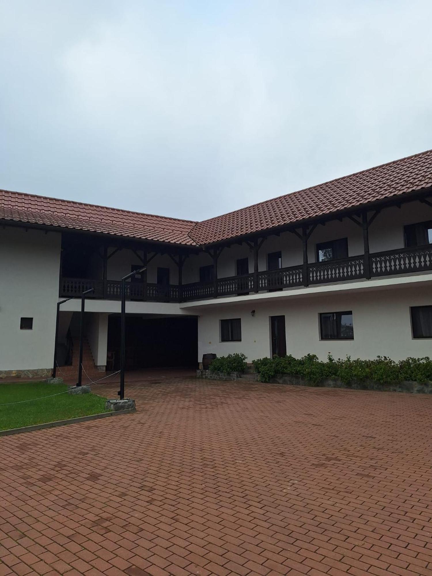Pensiunea Alex Marga Exterior photo